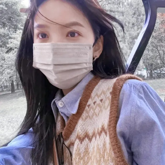 回首不见故人眸